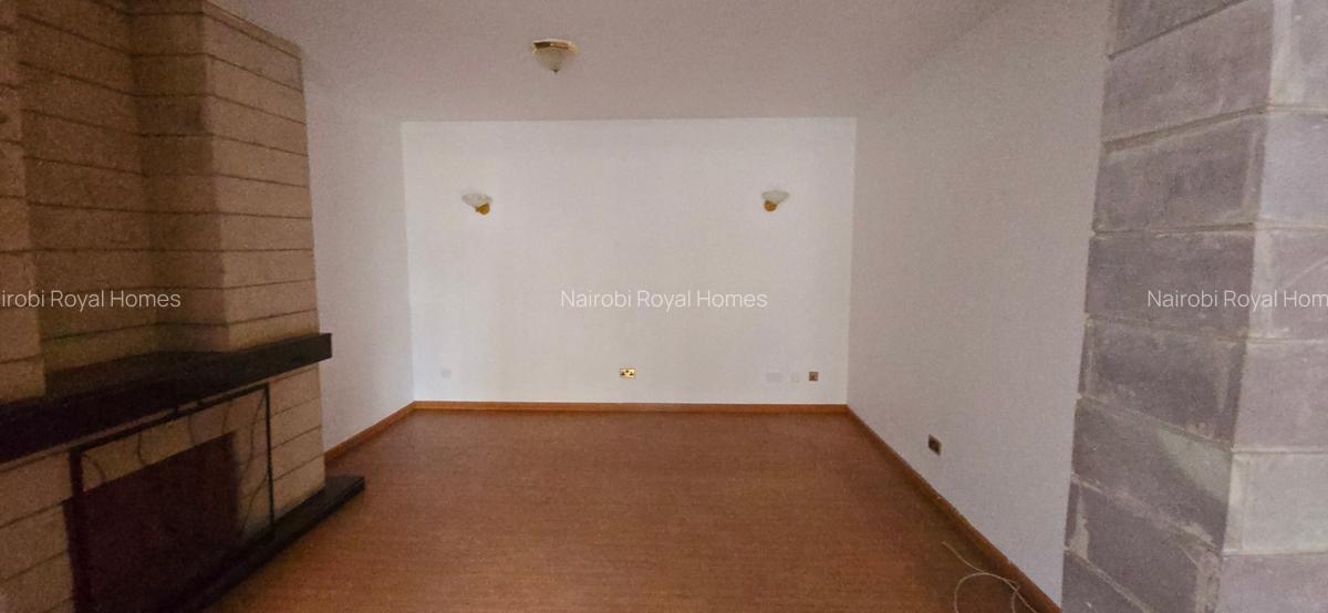 5 Bed Townhouse with En Suite at Lavington Green - 18