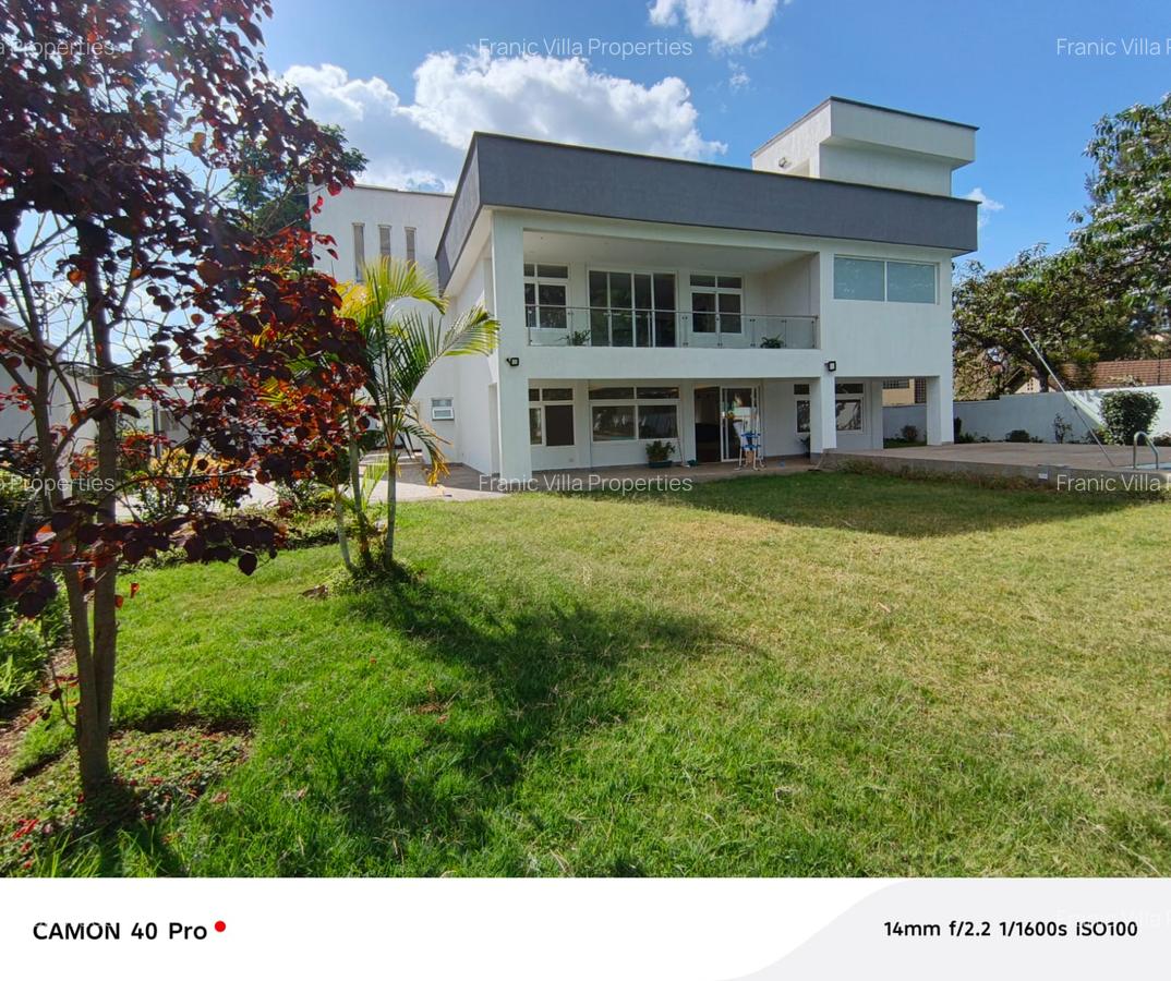 5 Bed House with En Suite at Runda - 1