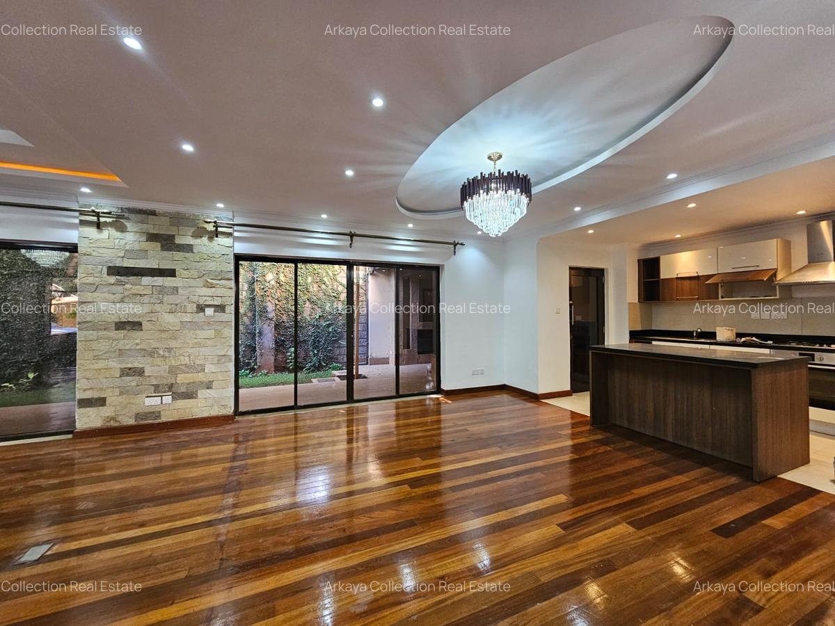 5 Bed Townhouse with En Suite in Lavington - 3