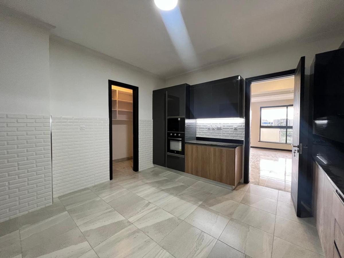 4 Bed Apartment with Swimming Pool in Kileleshwa - 3