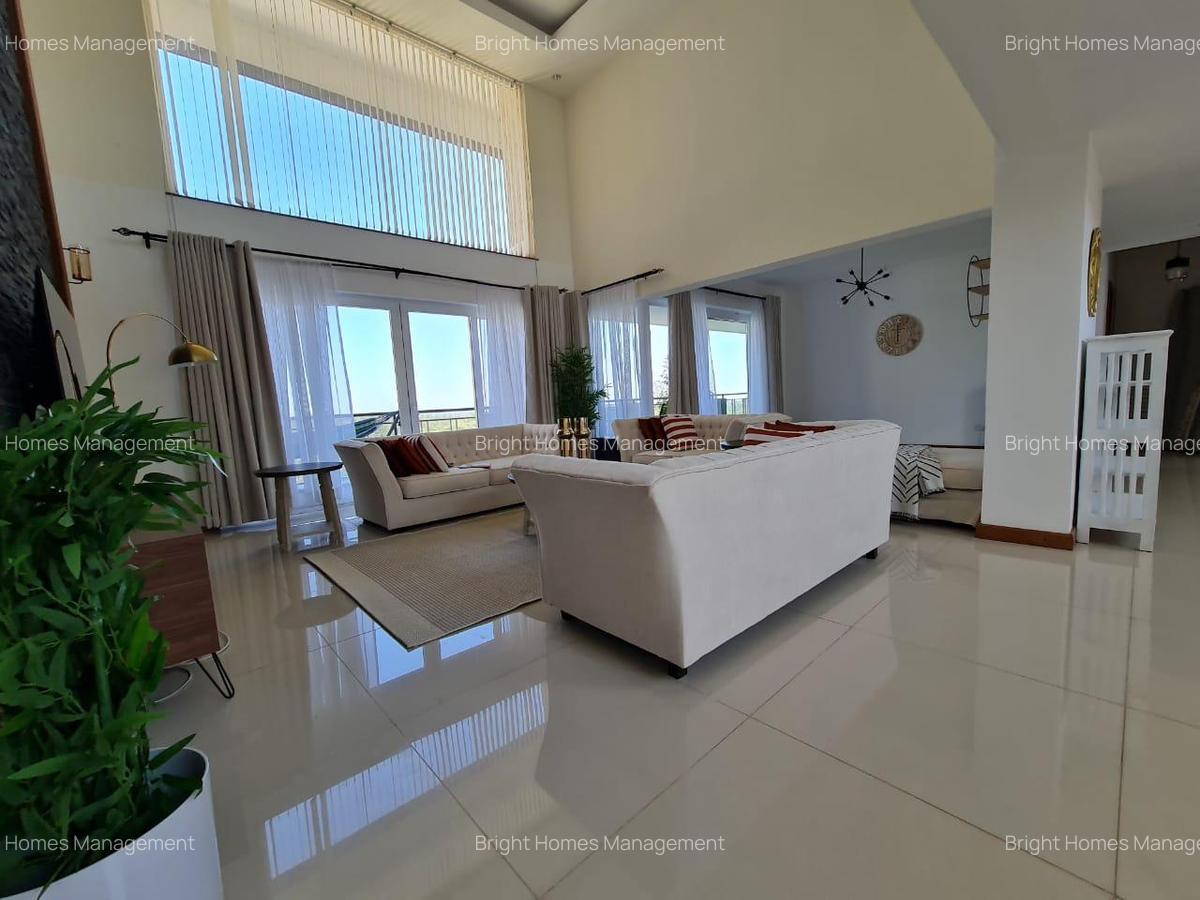 4 Bed Apartment with En Suite in Parklands - 13