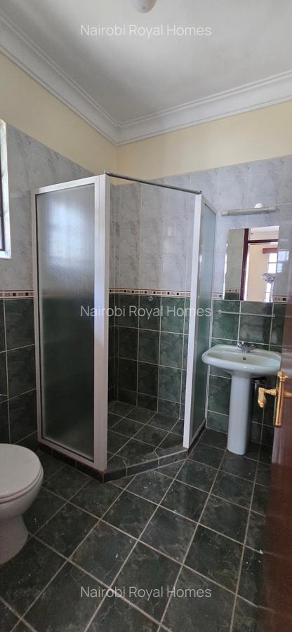 4 Bed Townhouse with En Suite at Lavington Green - 12