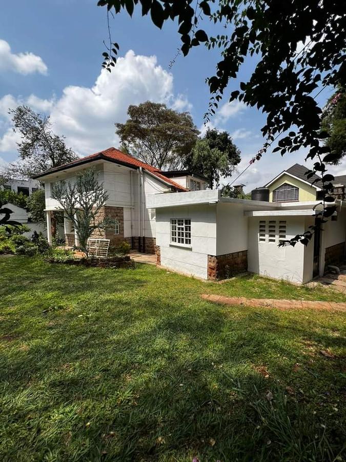 3 Bed House with En Suite at Lavington - 2