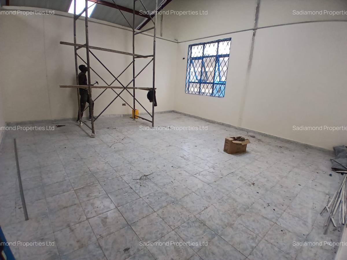 6,000 ft² Warehouse with Parking at Sabaki - 4