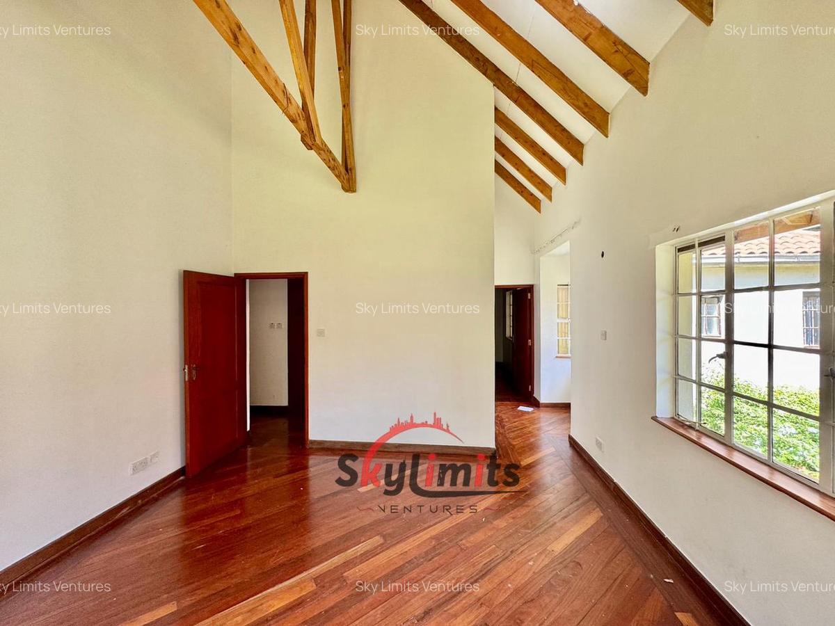 5 Bed Townhouse with En Suite in Rosslyn - 13