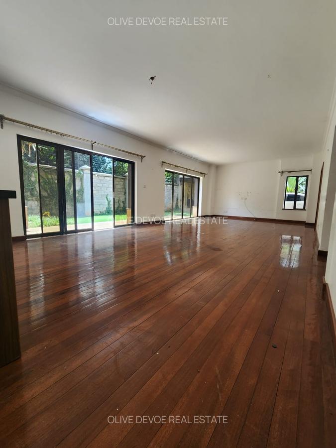 5 Bed Townhouse with En Suite in Kileleshwa - 15