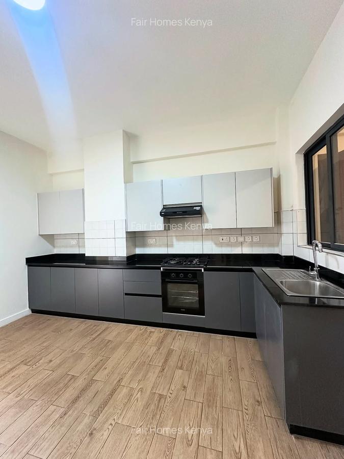 2 Bed Apartment with En Suite at Valley Arcade - 2