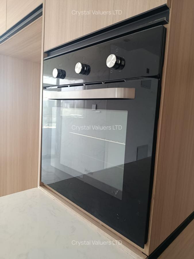 1 Bed Apartment with Swimming Pool in Riverside - 12