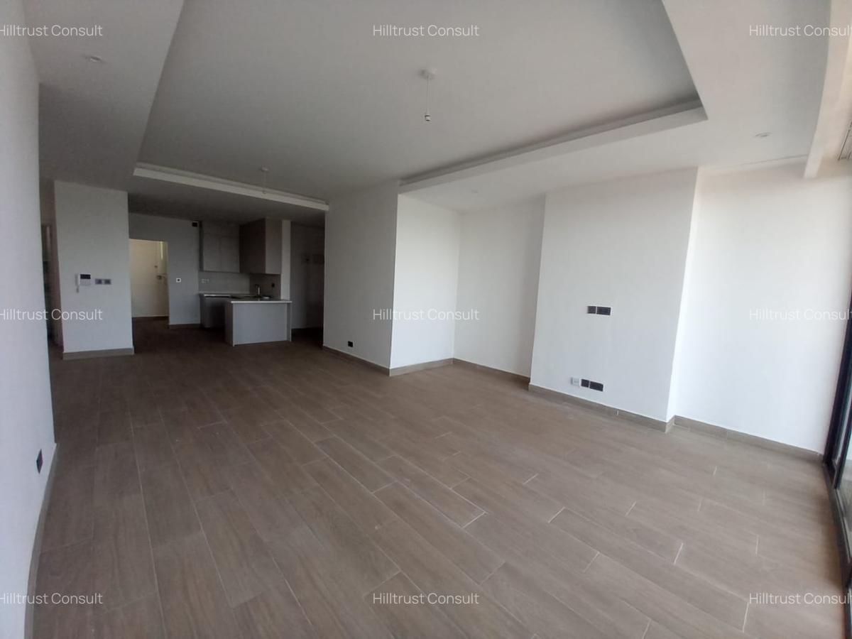 3 Bed Apartment with En Suite in Riverside - 11