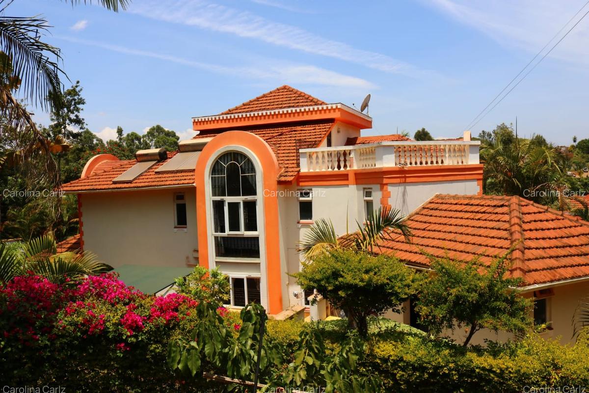 4 Bed House with En Suite in Westlands Area - 14