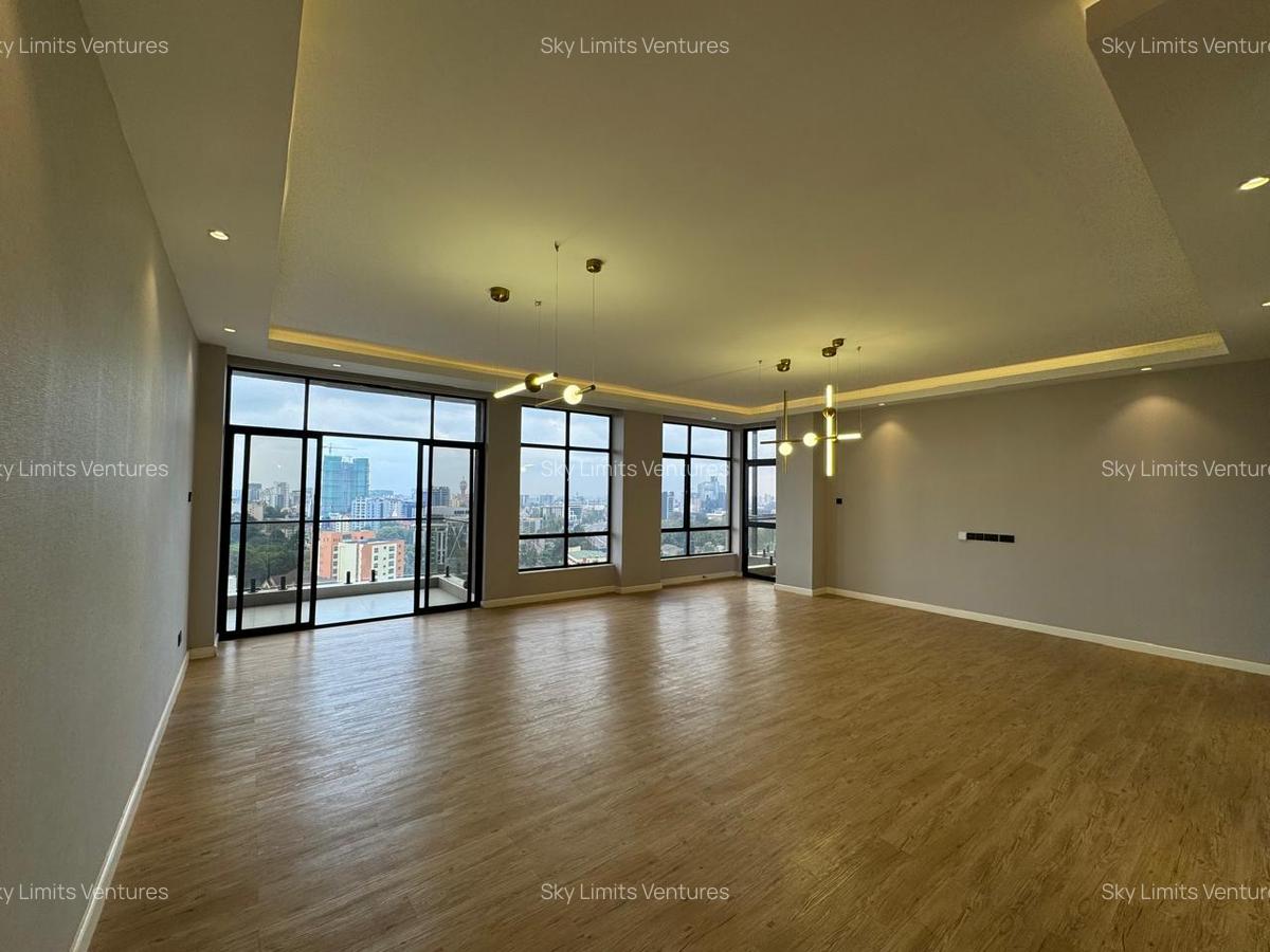 3 Bed Apartment with En Suite at Brookside Drive - 5