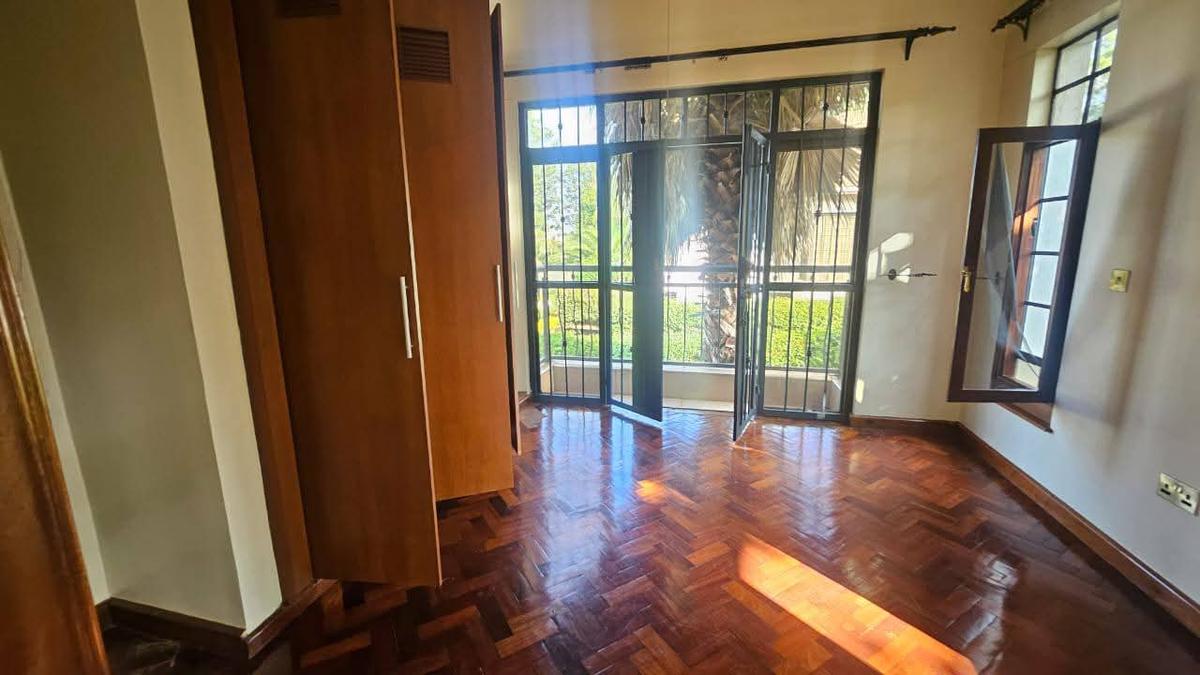 4 Bed Townhouse with En Suite at Kiambu Road - 5