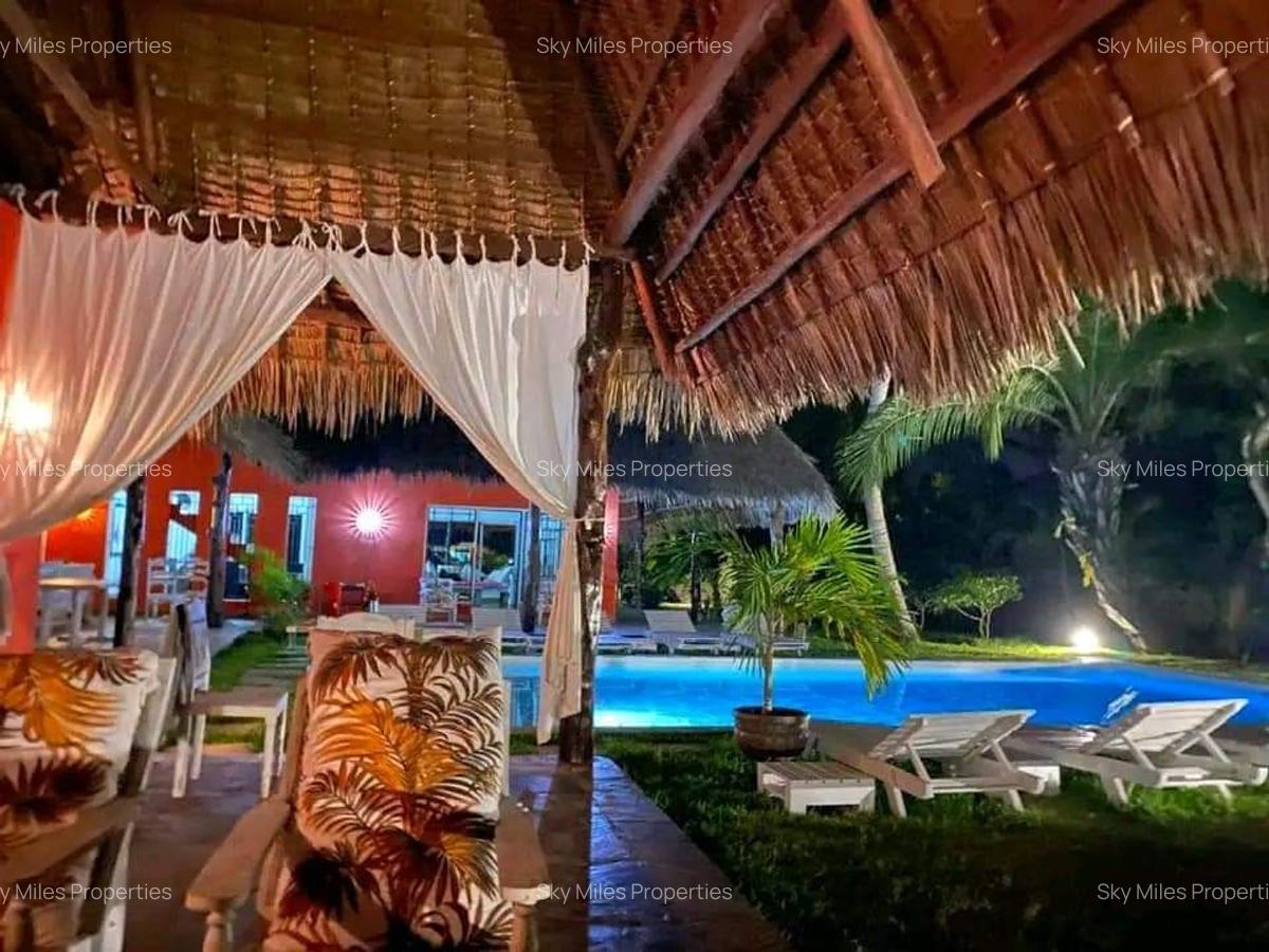 9 Bed Villa with En Suite at Malindi - 8