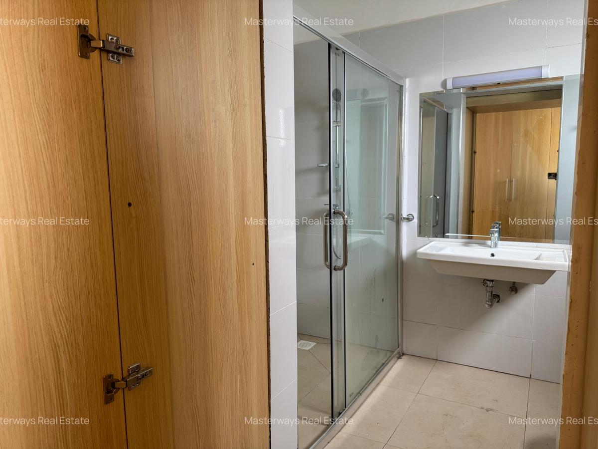 3 Bed Apartment with En Suite at Sports Road - 9