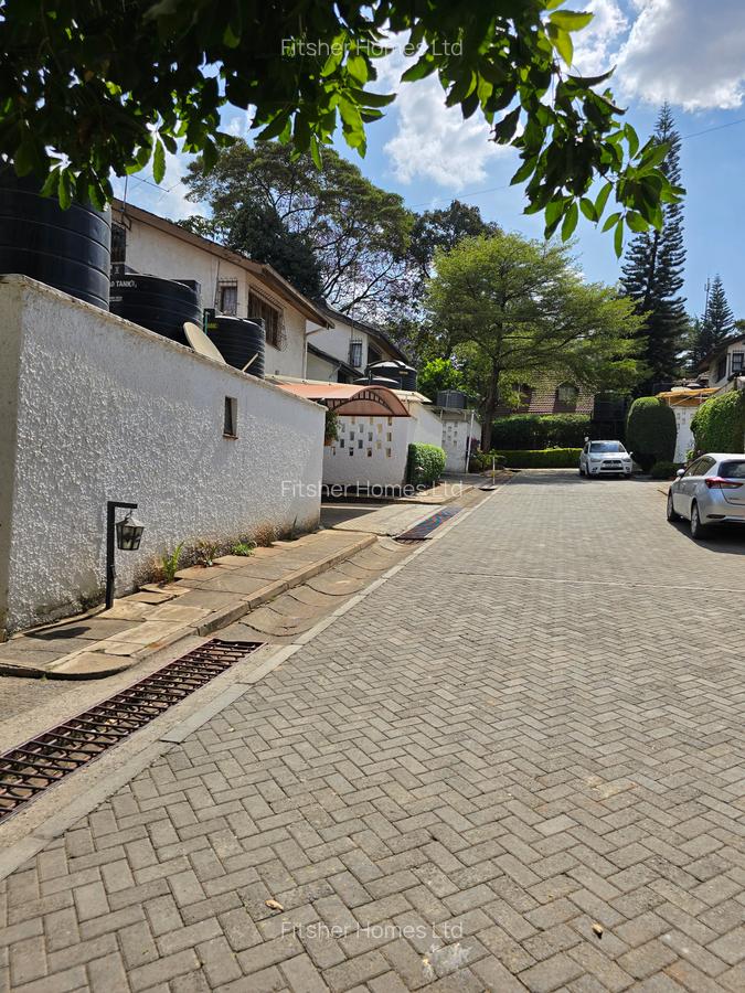 4 Bed House with En Suite in Kilimani - 8