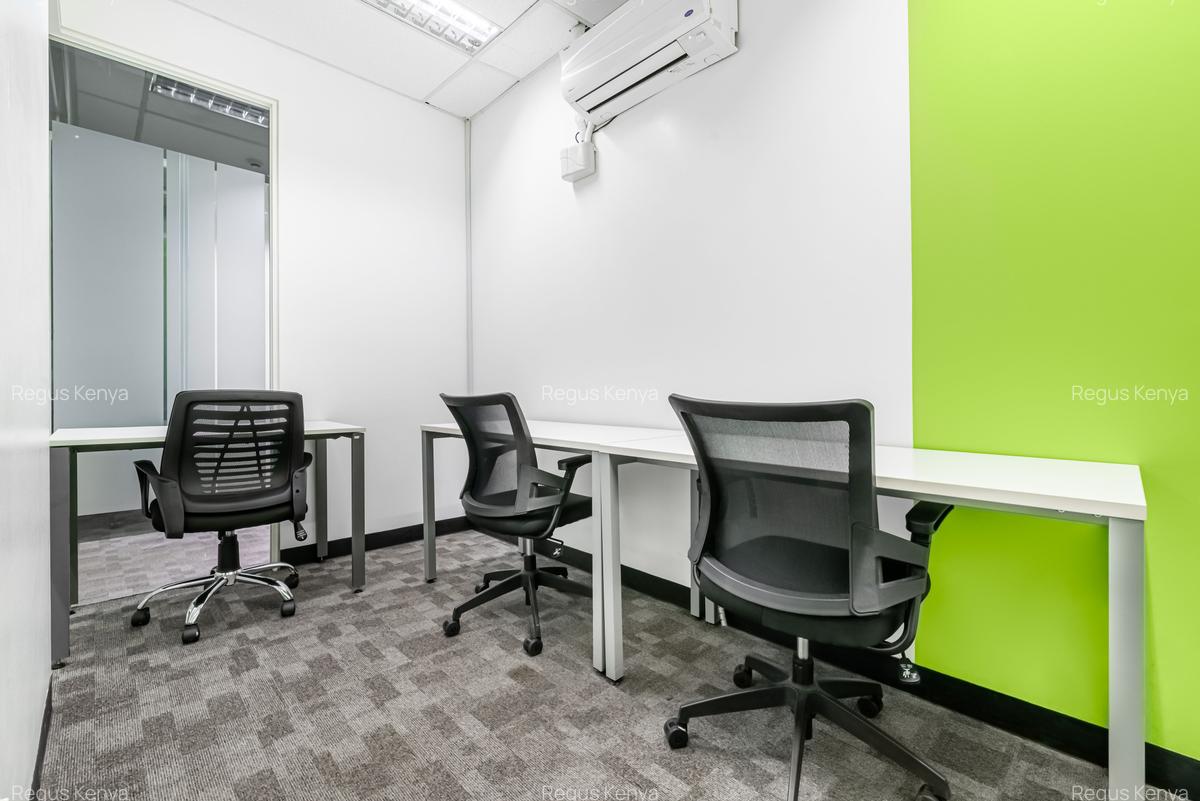 Furnished 120 m² Office with Service Charge Included at United Nations Crescent - 1