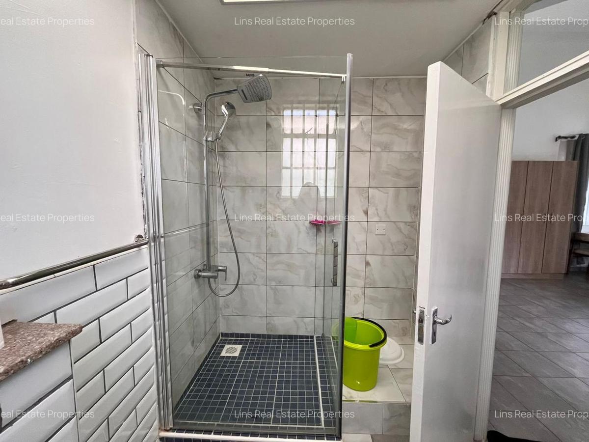 4 Bed House with En Suite in Nyari - 13