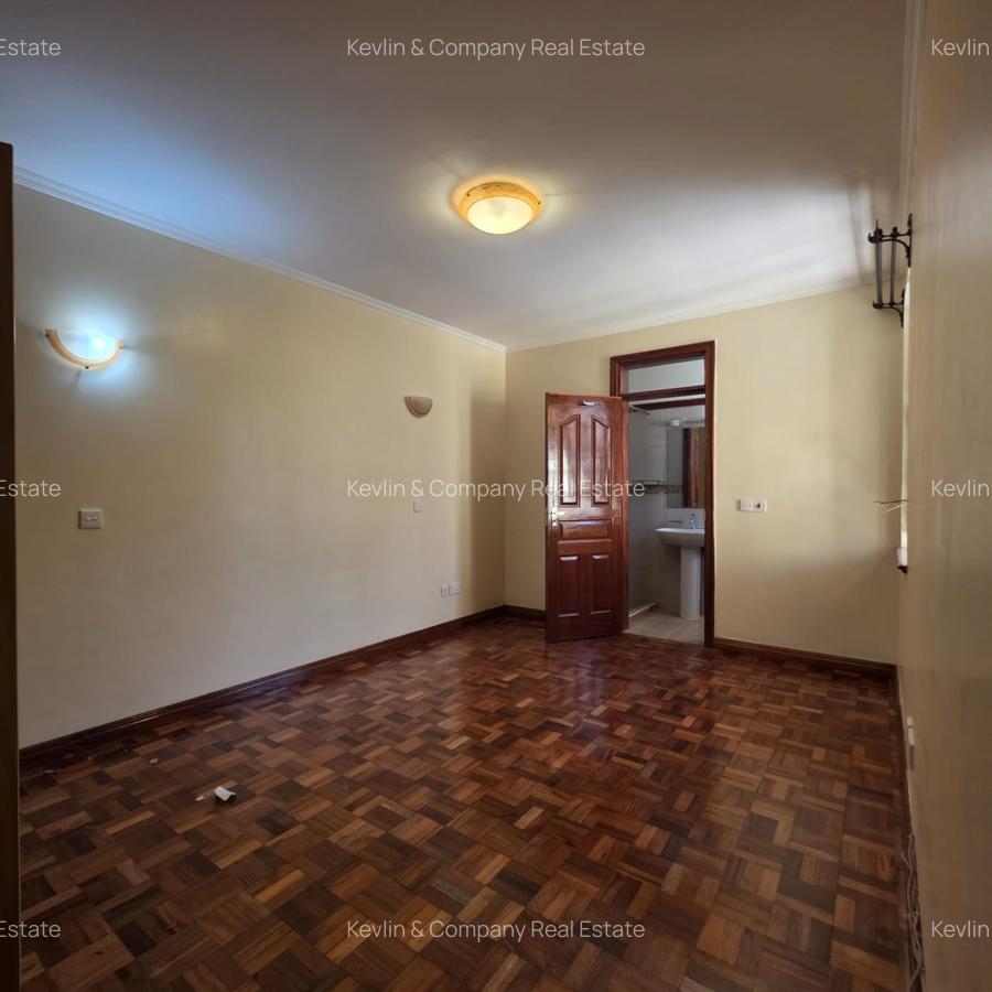 5 Bed Townhouse with En Suite in Kileleshwa - 10