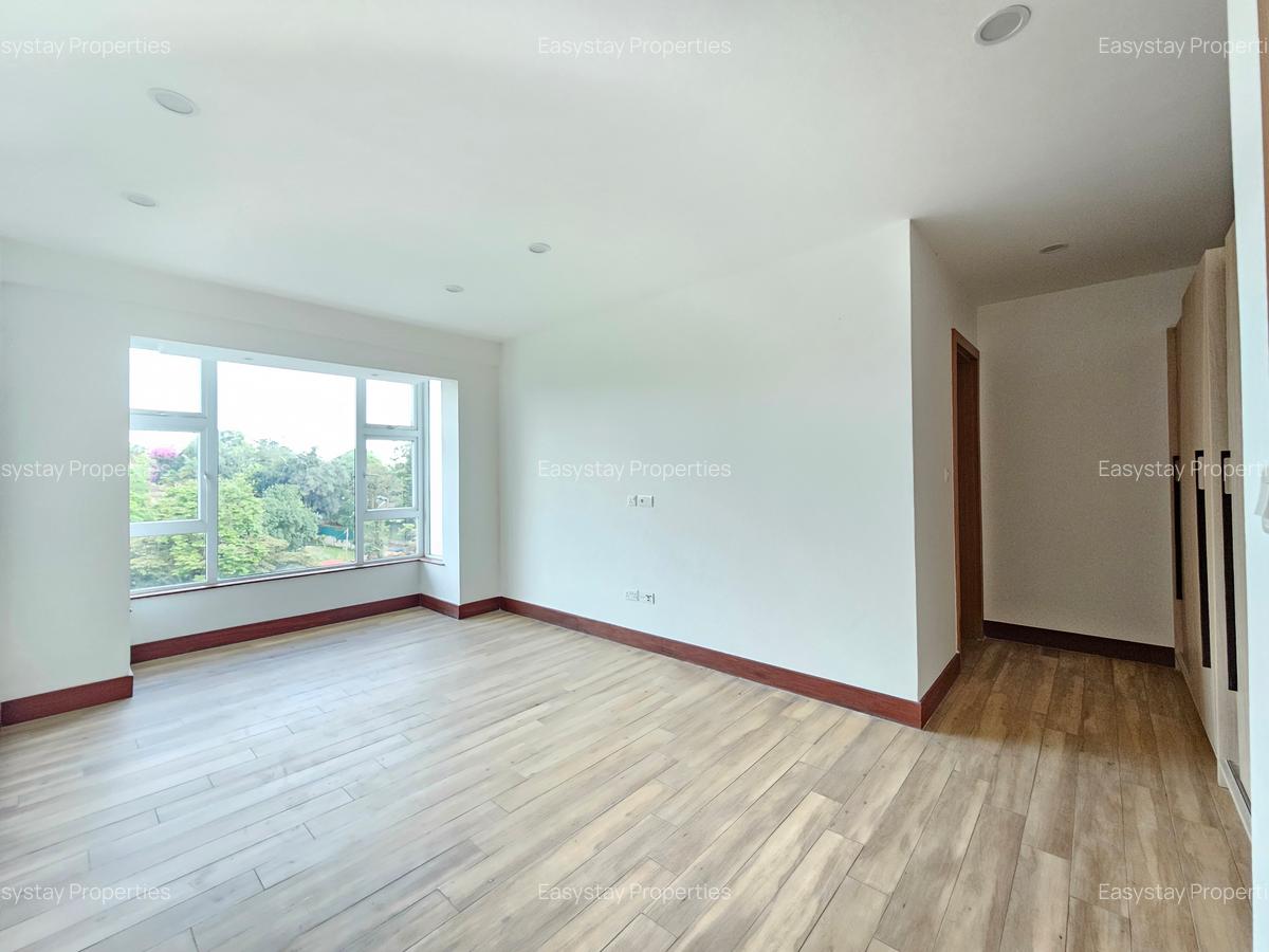 3 Bed Apartment with En Suite in Muthaiga - 4