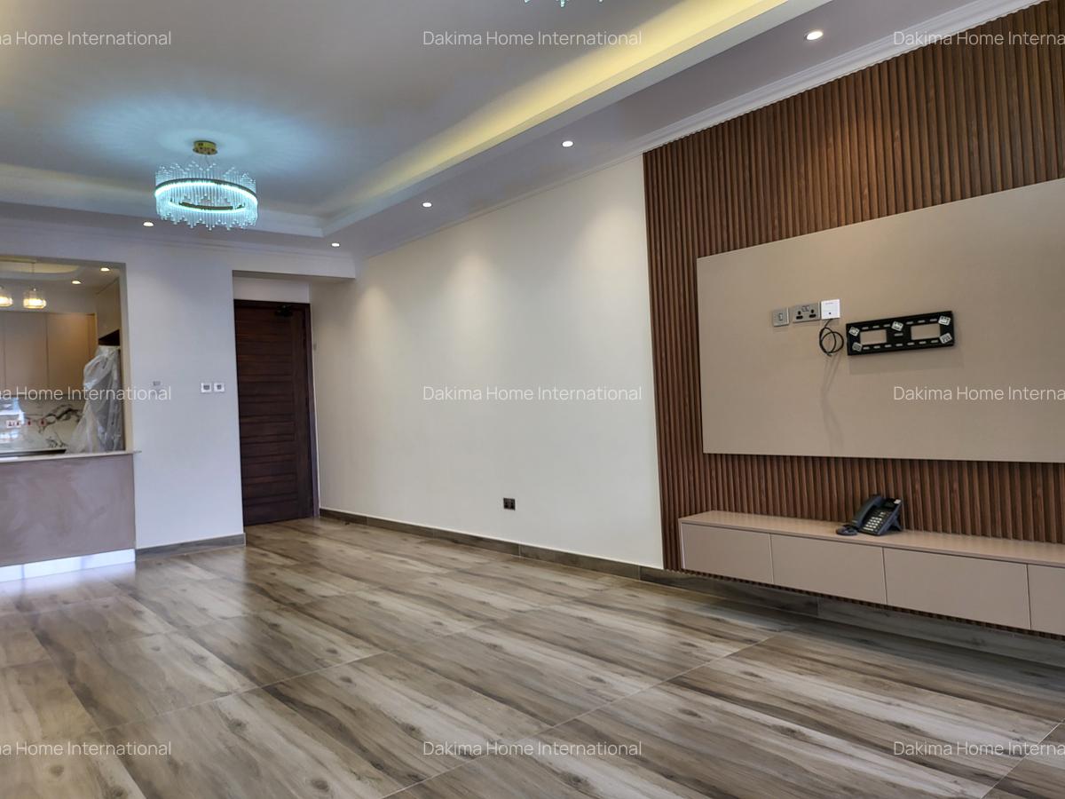 2 Bed Apartment with En Suite in Brookside - 6