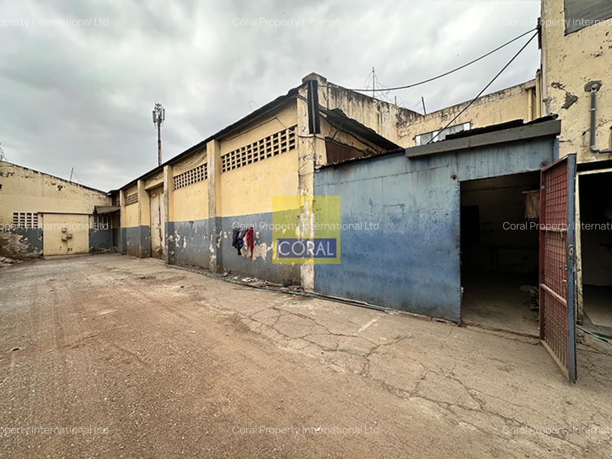 Warehouse in Industrial Area - 4