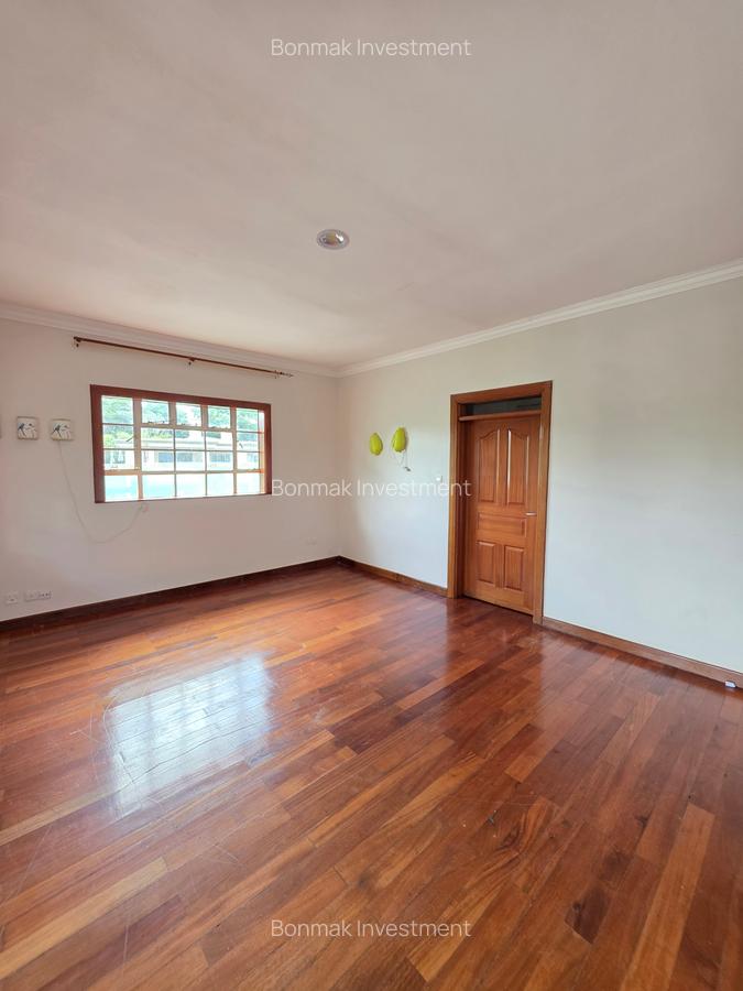 4 Bed House with En Suite at Old Runda. - 10