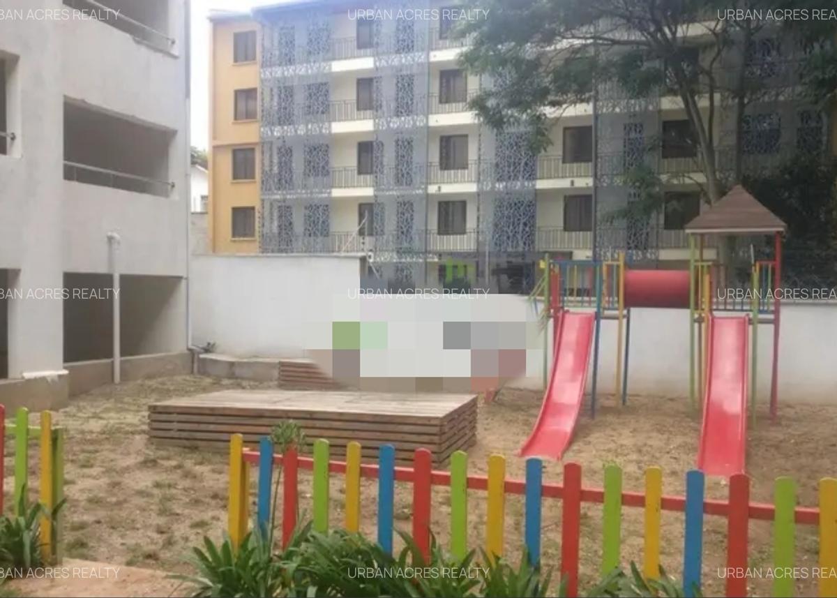 3 Bed Apartment with En Suite at Riverside Drive - 12