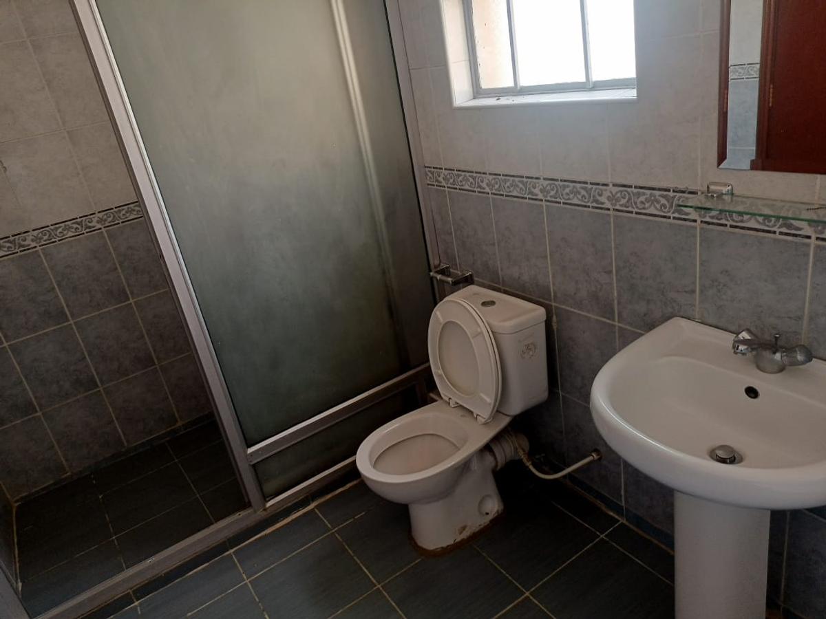 3 Bed Apartment with En Suite in Kilimani - 4