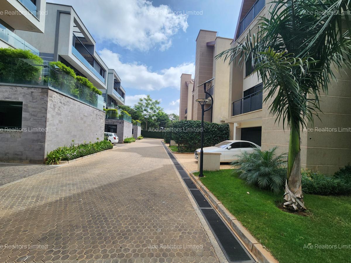 4 Bed Villa with En Suite at Jacaranda Avenue - 15