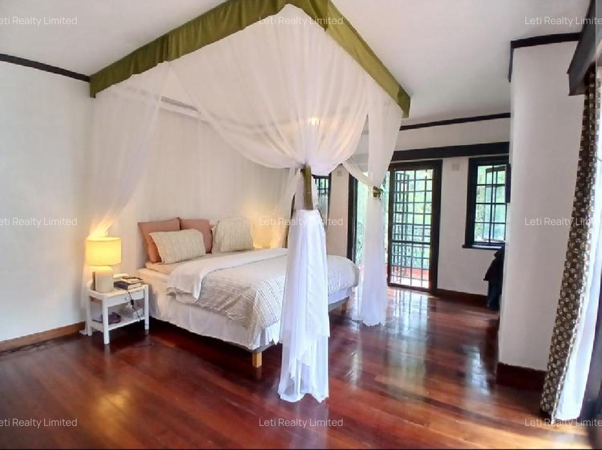 4 Bed Townhouse with En Suite in Lavington - 6