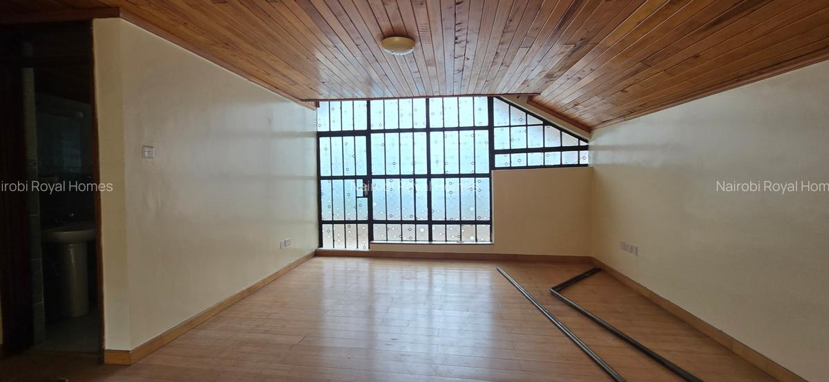 5 Bed Townhouse with En Suite at Lavington Green - 7