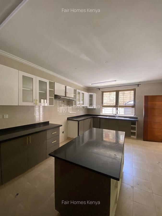 5 Bed Townhouse with En Suite at Amboseli Road - 3