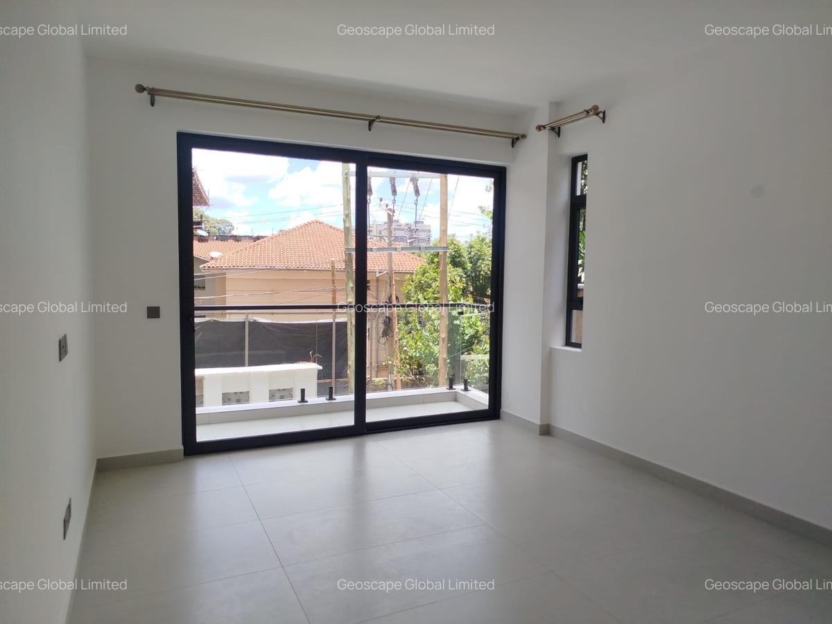 3 Bed Apartment with En Suite in Brookside - 3