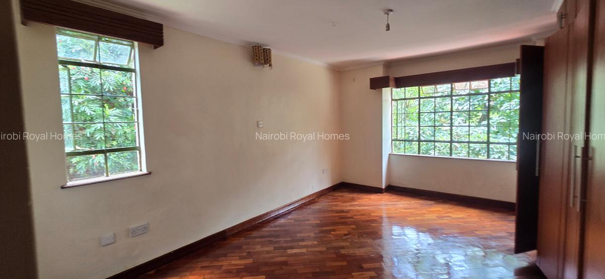 4 Bed Townhouse with En Suite at Lavington Green - 5
