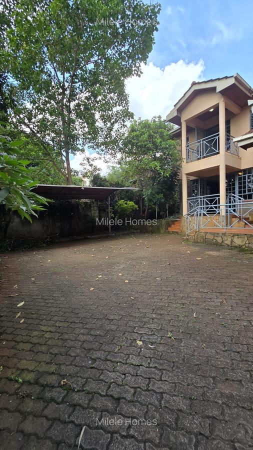 4 Bed Townhouse with En Suite at Migori Road - 4