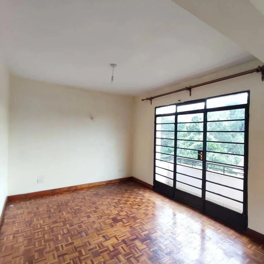 3 Bed Apartment with En Suite at Oledume Road - 4