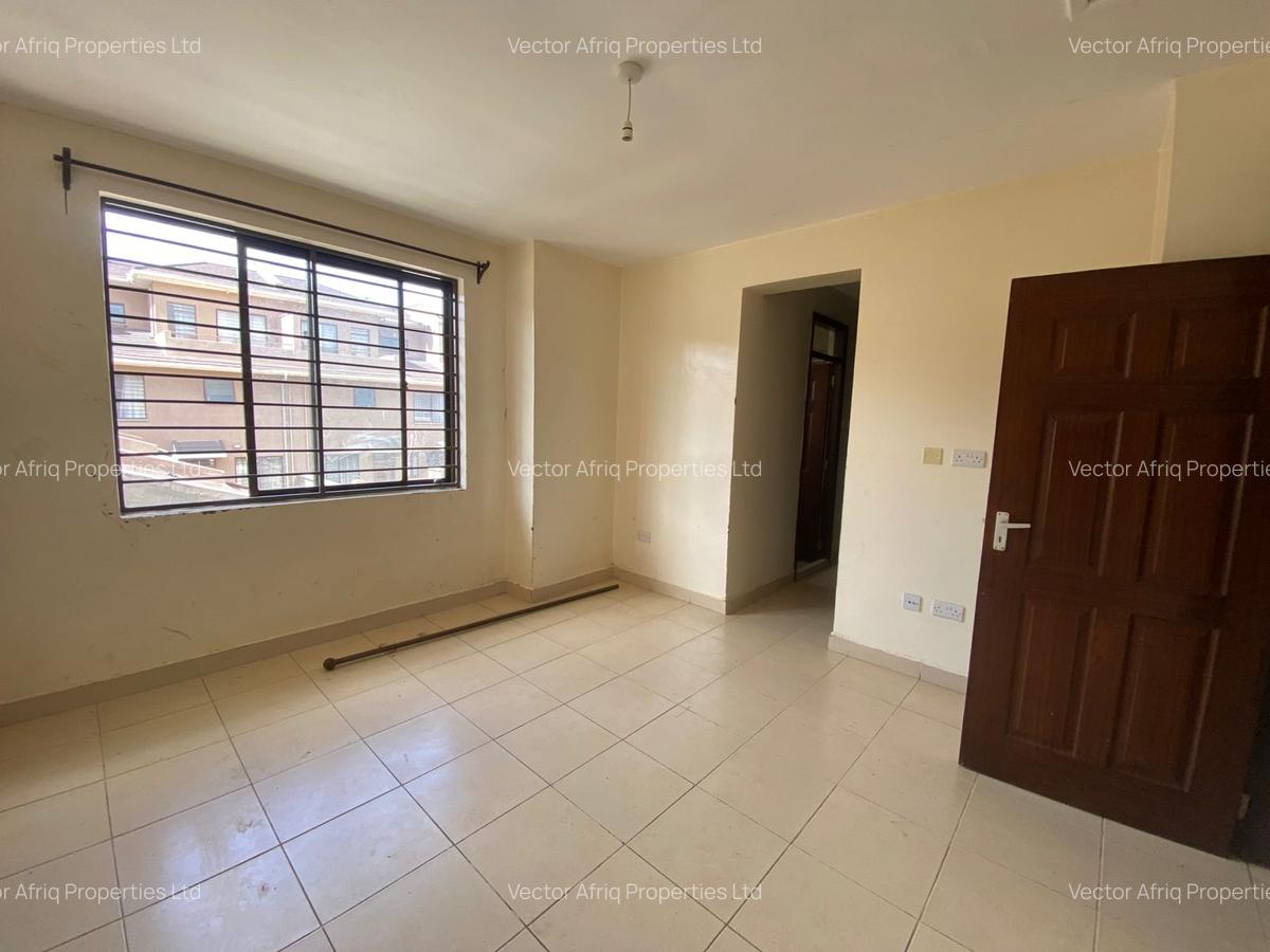 5 Bed House with En Suite in Syokimau - 11