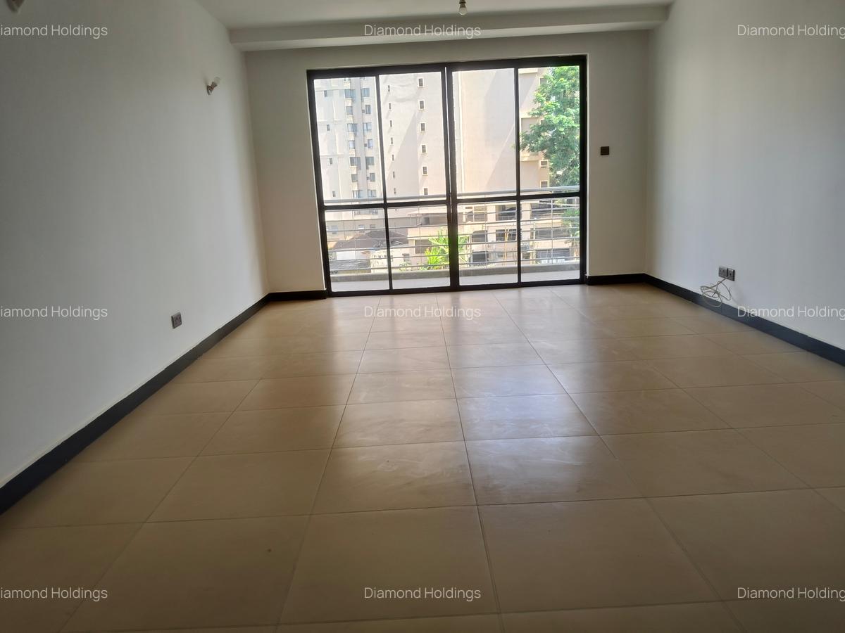 2 Bed Apartment with En Suite at Parklands - 2
