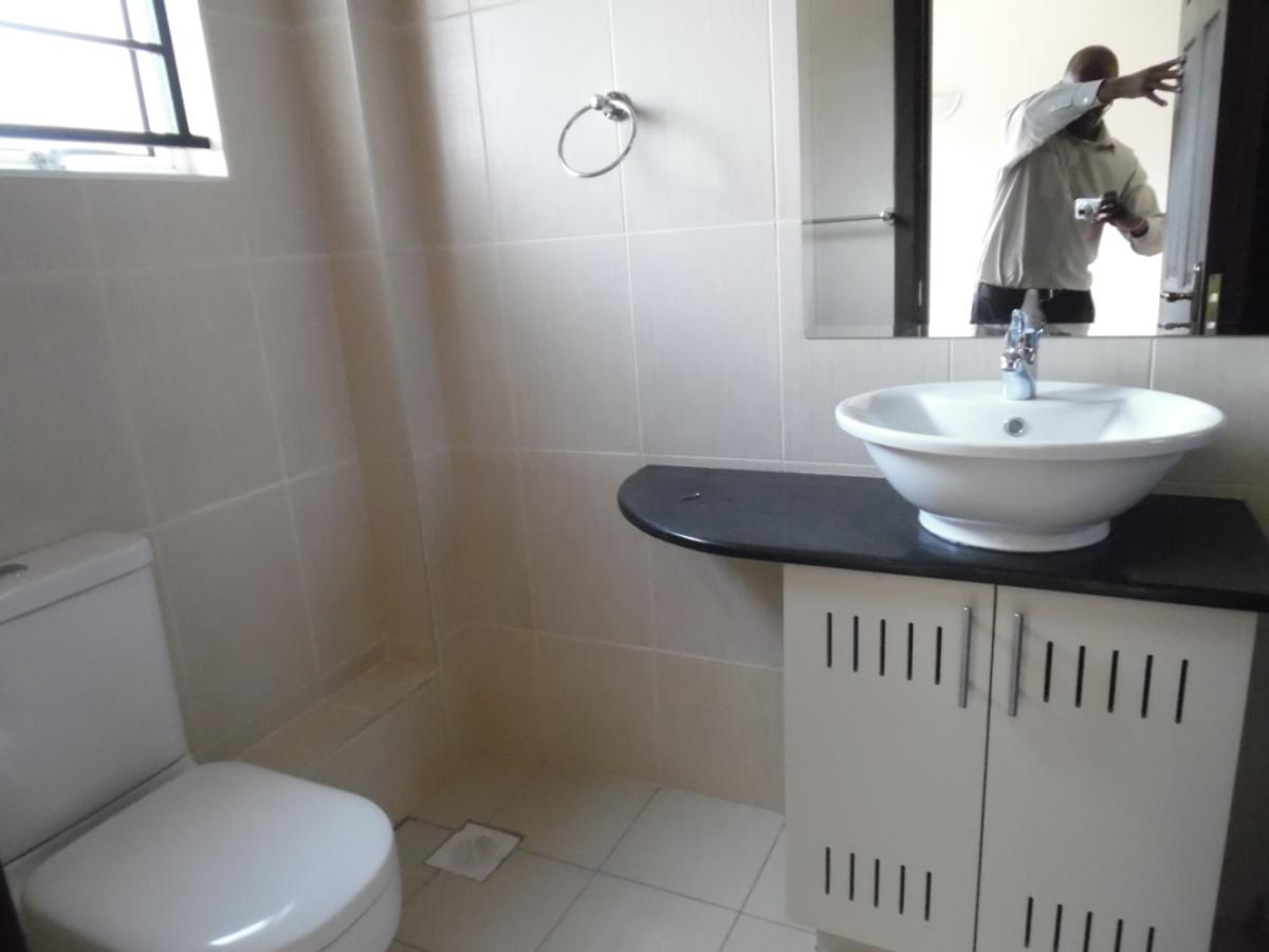 3 Bed Apartment with En Suite at Kilimani - 7