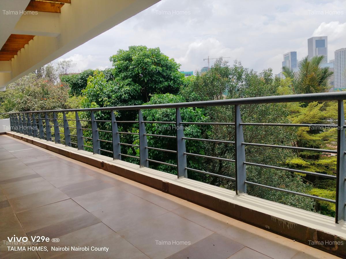 3 Bed Apartment with En Suite at Mpaka Road - 1