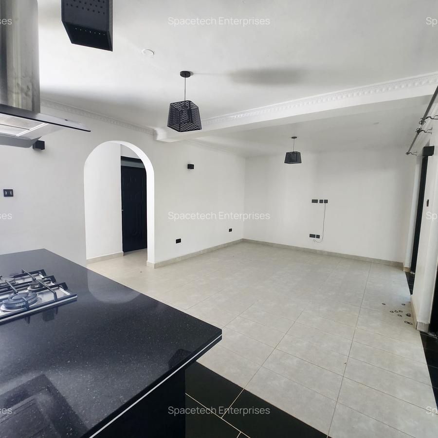 3 Bed House with En Suite in Runda - 1