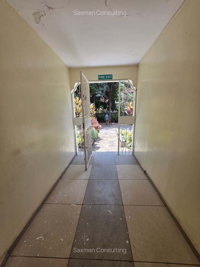 Commercial Property with Service Charge Included in Kilimani - 10