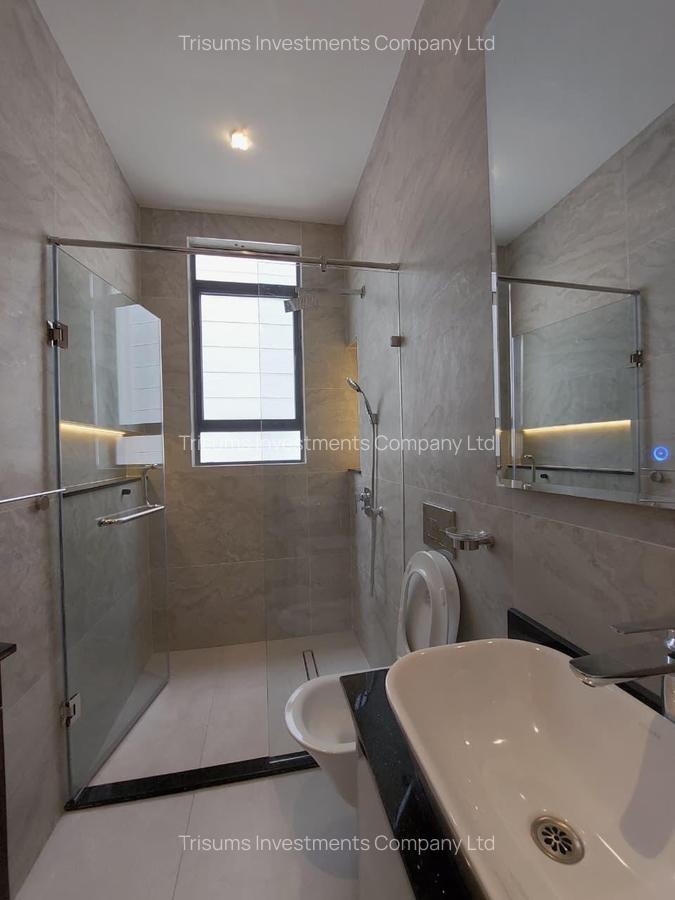 5 Bed Villa with En Suite in Westlands Area - 9