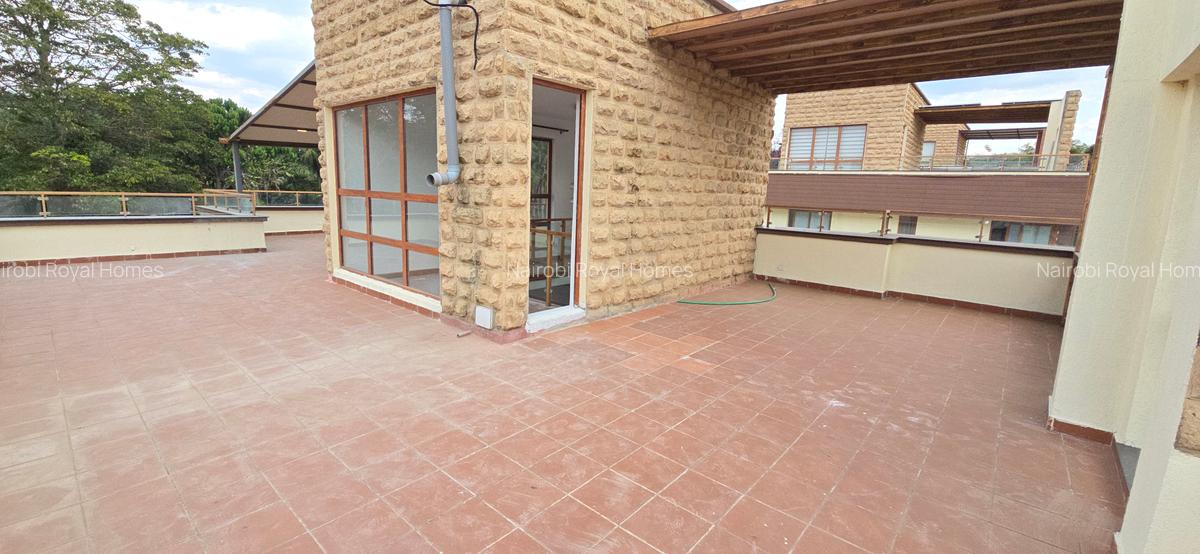 6 Bed Townhouse with En Suite at Chalbi Drive - 8