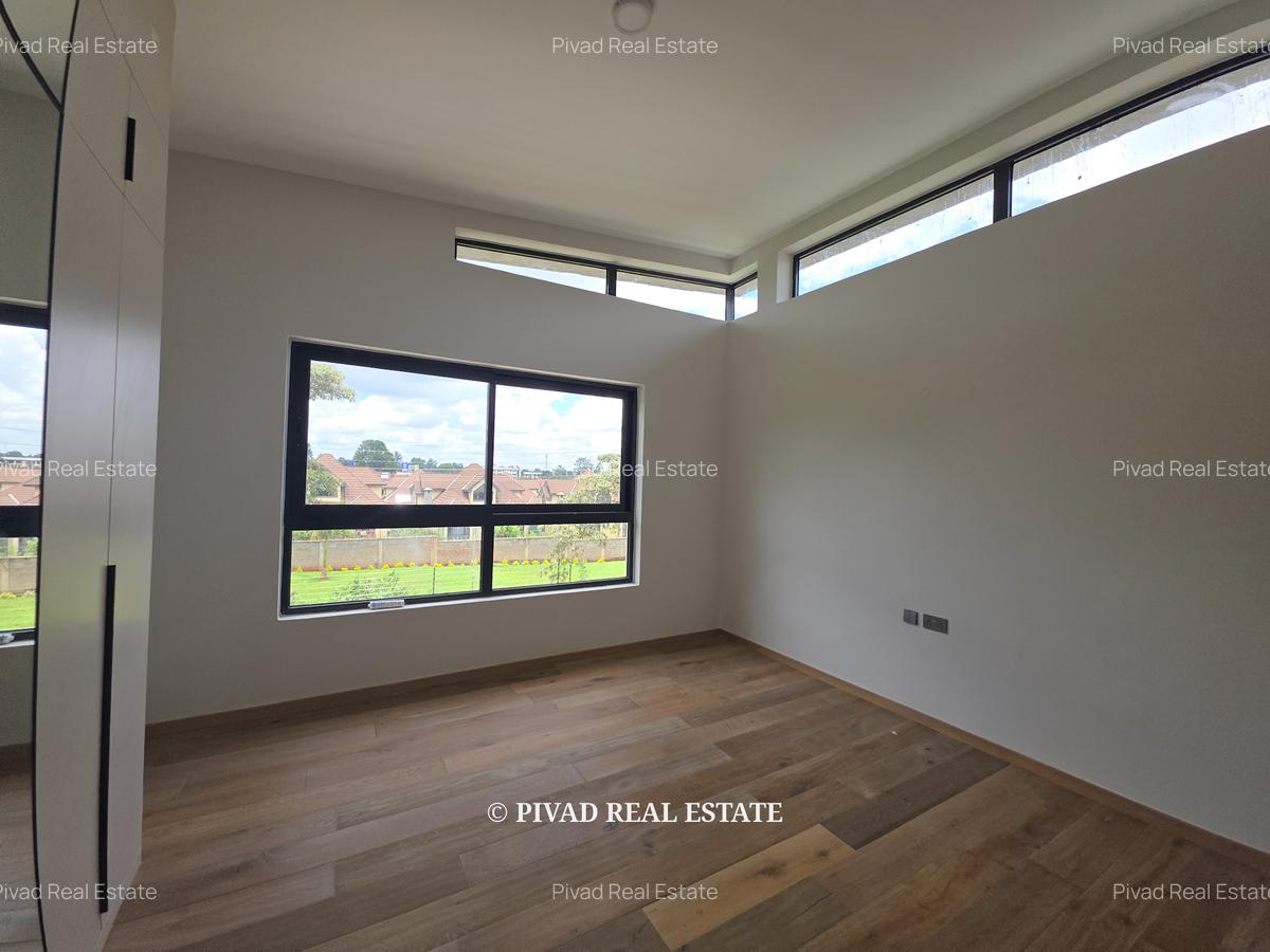 5 Bed House with Garden in Runda - 10