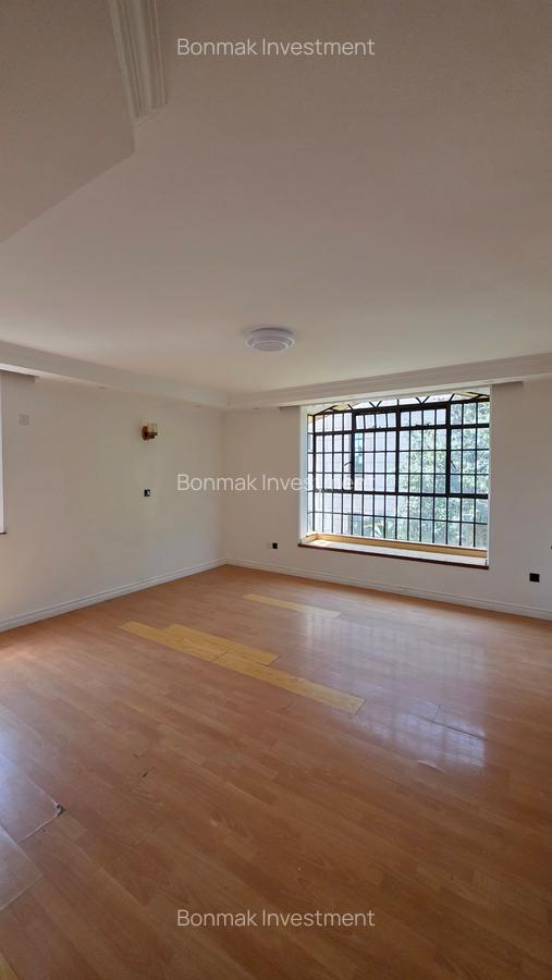 3 Bed Apartment with En Suite at Valley Arcade - 12