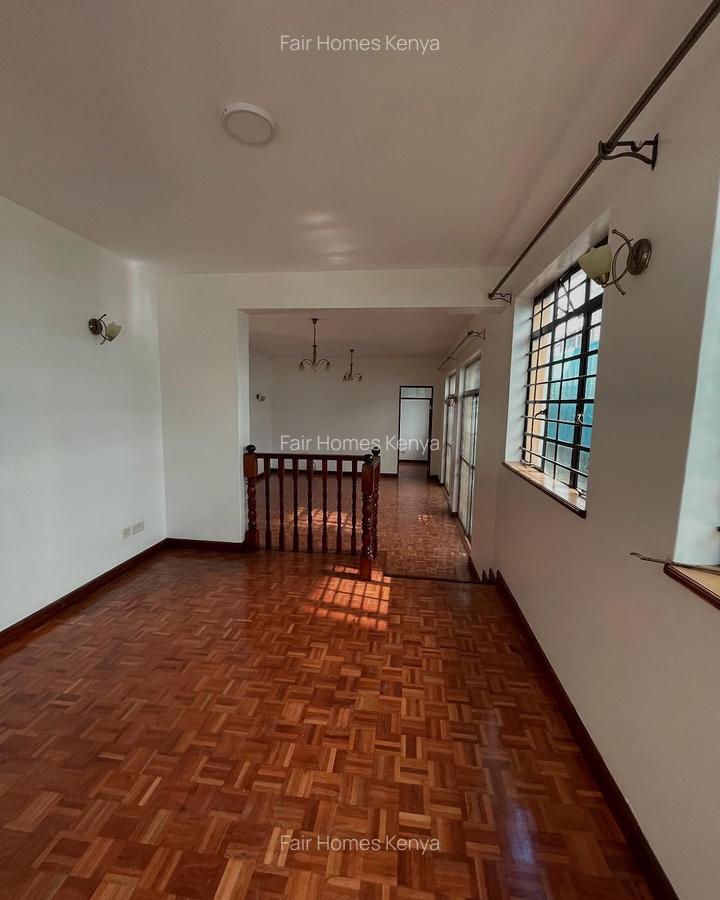4 Bed Townhouse with En Suite at Lavington Mall - 8