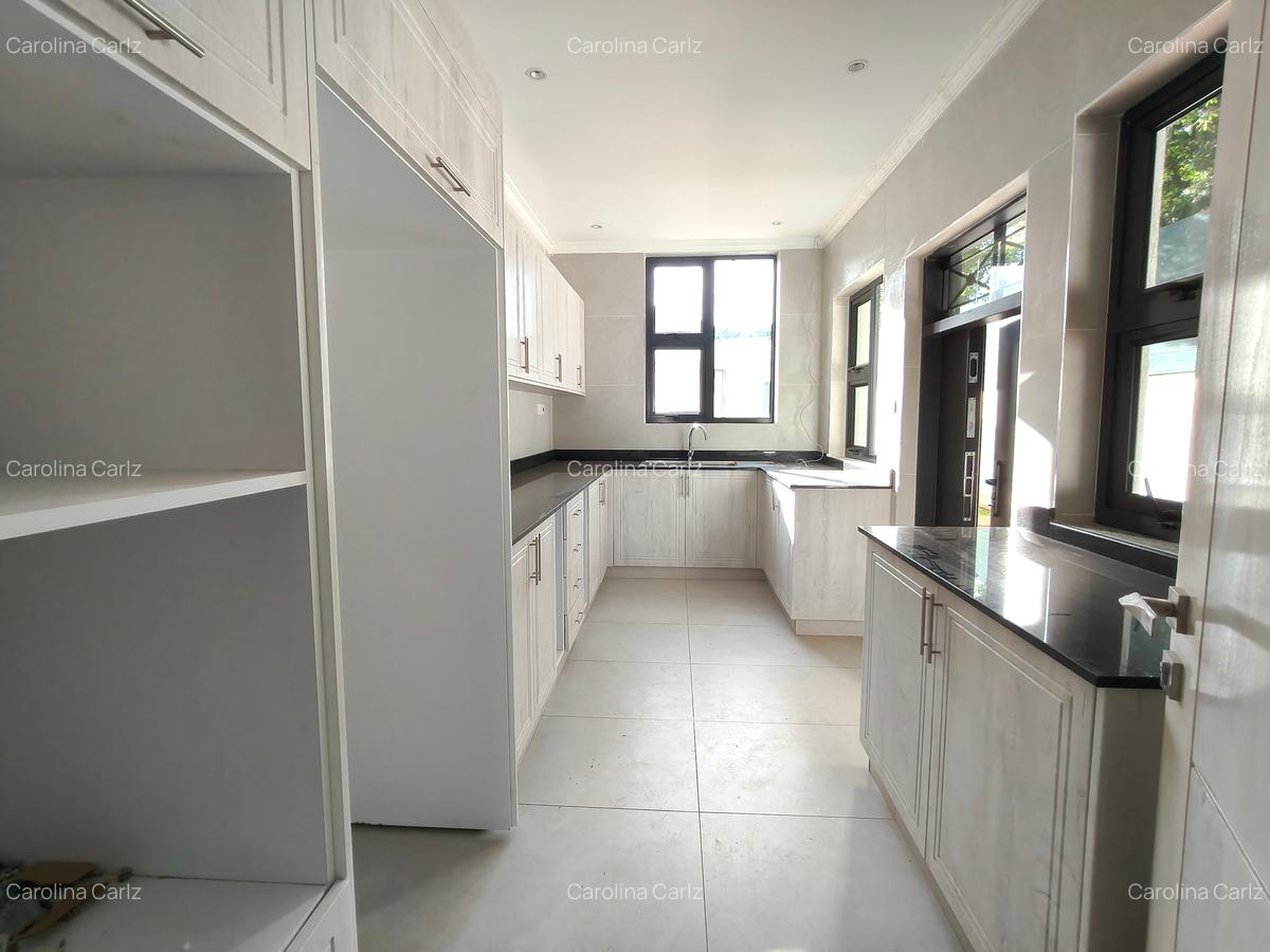 5 Bed House with En Suite at Runda - 8