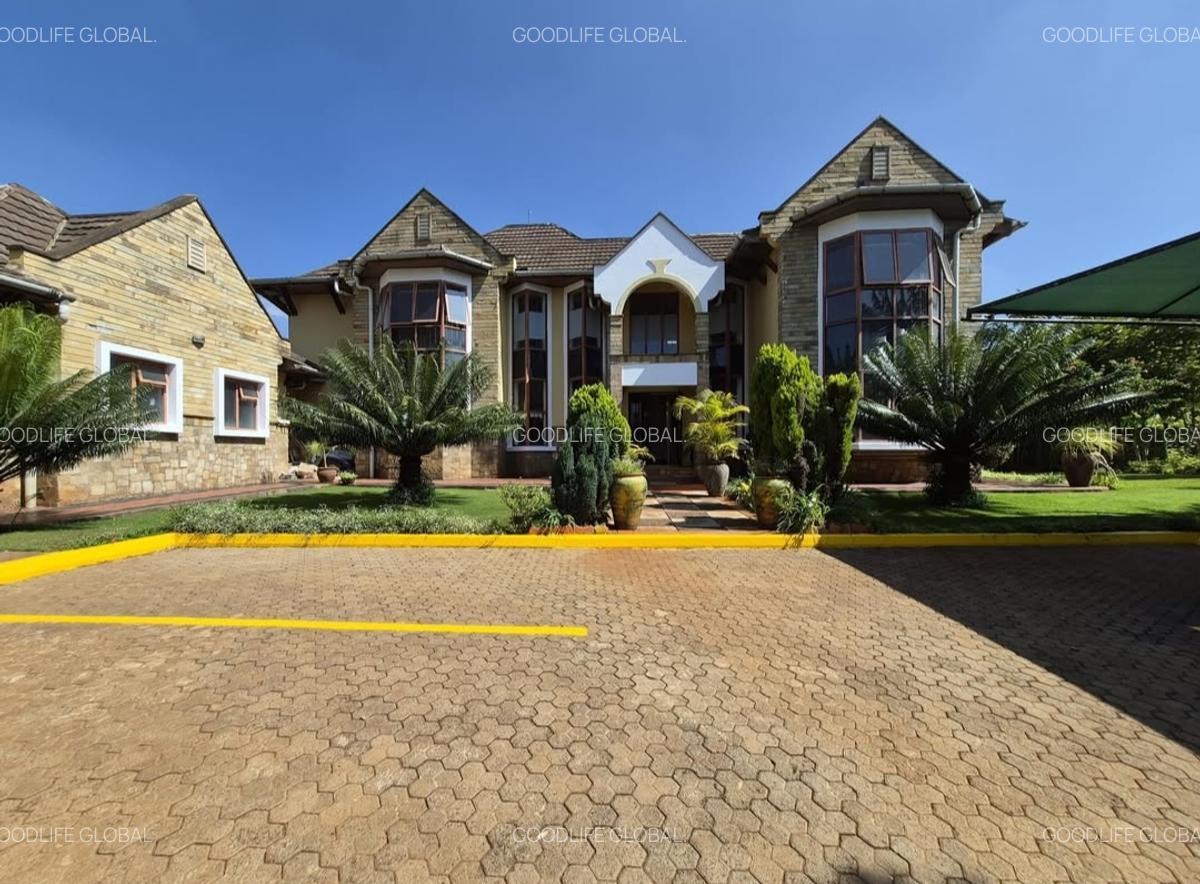5 Bed House with En Suite at Runda - 1