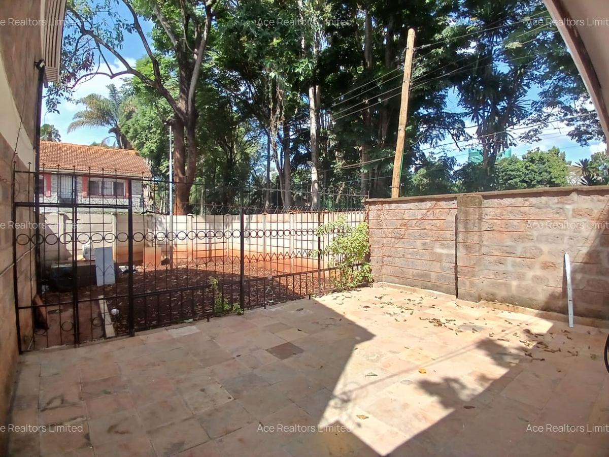 3 Bed Townhouse with En Suite at Karuna Close - 17